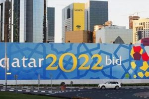 Katar 2022 belgeseline g&ouml;zaltı engeli