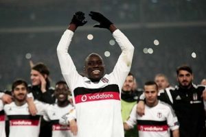 Beşiktaşlı futbolcular yine "Feda" dedi!