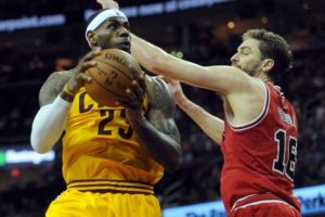 LeBron'lu Cleveland'a ilk &ccedil;eyrek yetti!