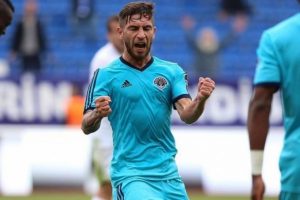 Tosic'den sonra Adem B&uuml;y&uuml;k'de Trabzonspor yolcusu