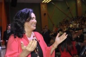 T&uuml;rkan Şoray &ouml;ğrencilere anneliği anlattı...