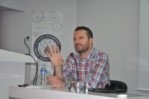&Ouml;zbek'ten Bursalı &uuml;niversite &ouml;ğrencilerine altın &ouml;ğ&uuml;tler