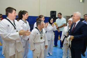 Nil&uuml;fer'de &ouml;zel &ouml;ğrencilerden &ouml;zel g&ouml;steri