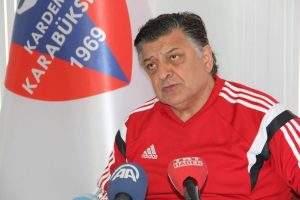 "Ferguson 27 yıl &ccedil;alıştı,ben 25 takım değiştirdim"