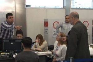 Atat&uuml;rk Havalimanı'nda oy verme işlemi başladı