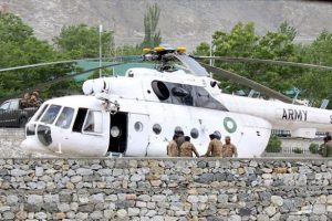 B&uuml;y&uuml;kel&ccedil;ileri taşıyan helikopter d&uuml;şt&uuml;!