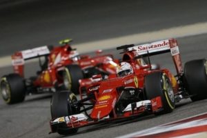Vettel, Raikkonen'in takımda kalmasını istiyor
