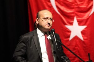 "İngiltere'ye baksınlar, adamlar bir saat durmadı"
