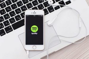 Spotify'dan k&ouml;t&uuml; haber! Zararı giderek artıyor