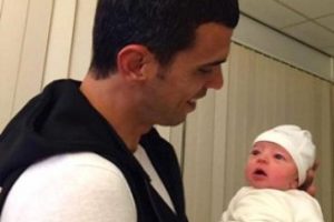 Kenan Sofuoğlu zirvede bitirdi, birinciliği oğluna armağan etti
