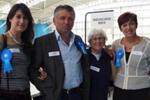 Bulaşık&ccedil;ı gittiği İngiltere'de belediye başkanı se&ccedil;ildi