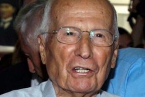 Kenan Evren İngiliz basınında: K&uuml;&ccedil;&uuml;k d&uuml;ş&uuml;r&uuml;c&uuml; bir son