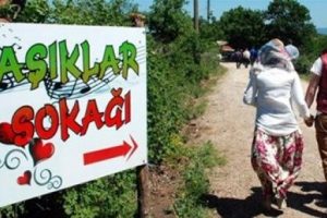 Eş bulmak i&ccedil;in bu sokağa geliyorlar