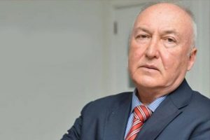 &Uuml;nl&uuml; deprem uzmanı konuştu: Nepal depremi İstanbul'u tetikler mi?
