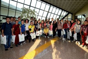 Yabancı &ouml;ğrencilerden D&uuml;ndar'a teşekk&uuml;r