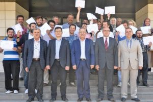 Bursa İneg&ouml;l'de girişimci adayları sertifikalarını aldı