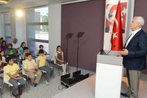 Başkan Bozbey &ouml;ğrencilere ders verdi