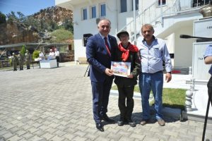 Bursa Orhangazi'de engelli askerlerin teskere sevinci