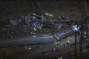 ABD'de tren kazası: 5 &ouml;l&uuml;, 50 yaralı