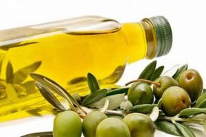 Bursa'da zeytin &uuml;reticileri, y&uuml;zde 80'e varan kayıplar nedeniyle &ccedil;aresiz