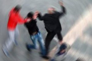 Bursa'da hurdacıya kağıtları vermeyince darp edildi!