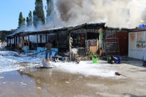 İşyerleri g&ouml;zlerinin &ouml;n&uuml;nde k&uuml;l oldu
