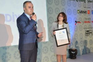 İneg&ouml;l Belediye Başkanı'na mobilyaya destek &ouml;d&uuml;l&uuml;