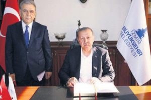 Kocaoğlu'nun fotoğrafına sosyal medyadan tepki