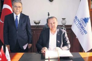 Kocaoğlu'nun Erdoğan'lı fotoğrafı İzmir'i karıştırdı!