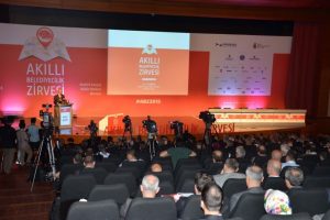 Bursa'da konuşan M&uuml;ezzinoğlu 'e-nabız' sistemini anlattı