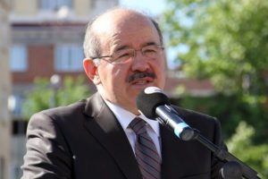 H&uuml;seyin &Ccedil;elik'ten ''asgari &uuml;cret'' vaadi eleştirisi