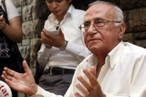 Cumhuriyet Gazetesi Yazarı C&uuml;neyt Arcay&uuml;rek yoğun bakımda