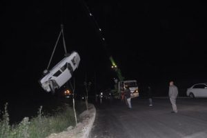 K&ouml;peğe &ccedil;arpmamak i&ccedil;in manevra yapınca...