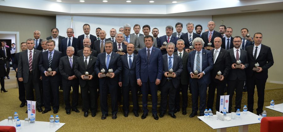 Copa &ouml;d&uuml;llerine bir yenisini daha ekledi...