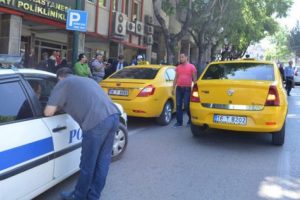 Bursa taksicileri arasında 'il&ccedil;e savaşı'