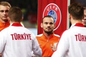 Hiddink, Letonya kadrosunu a&ccedil;ıkladı