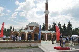 İlk cuma namazı 'Mira&ccedil; Kandili'nde kılındı
