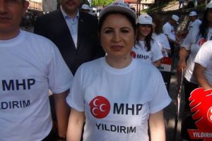MHP'den Bursa'da uzun adam y&uuml;r&uuml;y&uuml;ş&uuml;