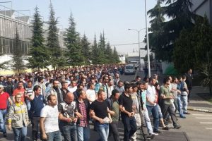 Eylemin Reno'ya faturası 1200 ara&ccedil;!