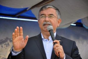Yılmaz: "Sınırlarımızın yol ge&ccedil;en hanı gibi kullanılmasına izin vermeyiz"