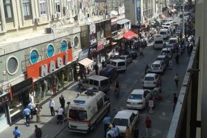 Mersin ve Adana HDP binasında patlama