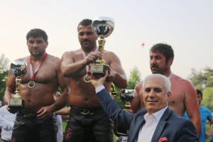 Pehlivanlar Bursa &Ccedil;alı'da er meydanına &ccedil;ıktı