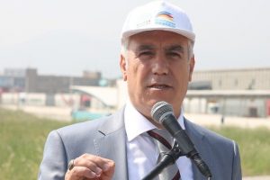 Bursa Nil&uuml;fer'de toprağa kardeşlik ektiler