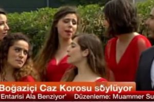 Boğazi&ccedil;i Caz Korosu NTV Canlı Yayınını Trolledi: '&Ccedil;apulcu musun Vay'