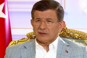 Başbakan Davutoğlu: Bunu s&ouml;yleyen bizden değildir!