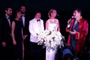 Selami Şahin 30 yıllık eşiyle yeniden evlendi...