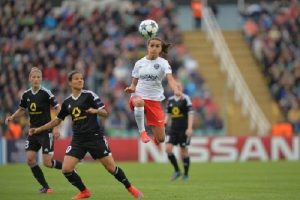 4 aylık hamile futbolcu final ma&ccedil;ında oynadı