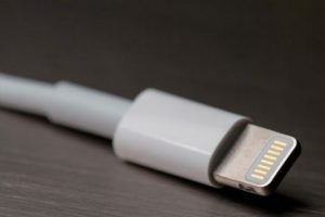 Telefonunuzu ka&ccedil; kez şarj ettiğinizi &ouml;ğrenin!