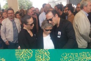 Tolga &Ccedil;evik'i acı g&uuml;n&uuml;nde dostları yalnız bırakmadı