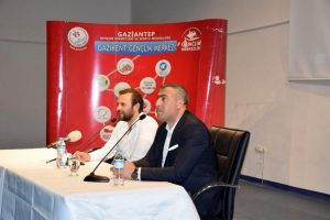 Okan Buruk gen&ccedil;lerin sorularını yanıtladı